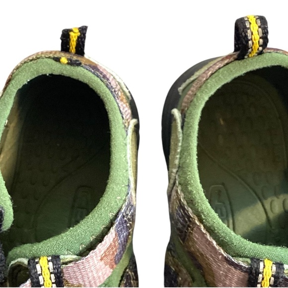 Keen Boys Newport Waterproof Closed Toe Sandals Camo Size 6 - Picture 3 of 10